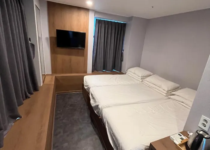 Calistar Hotel 2*