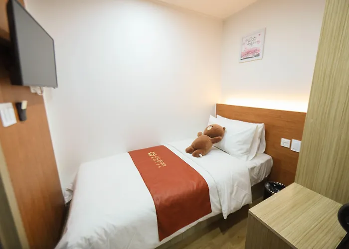 Calistar Hotel