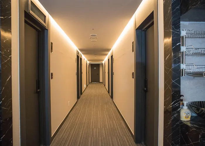 Calistar Hotel